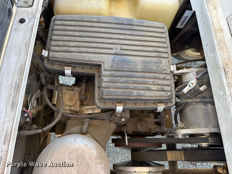 image for item EN0667 2013 Yamaha YDRAX4F golf cart