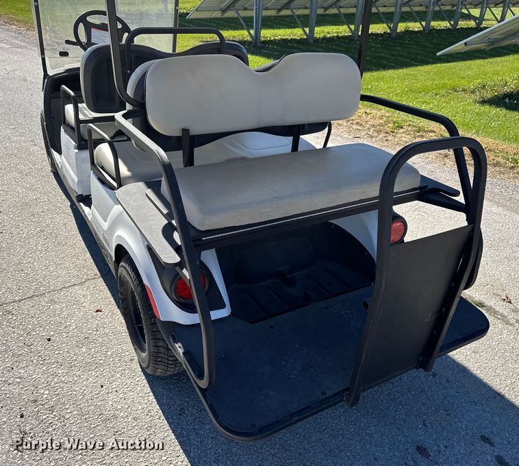 image for item EN0668 2013 Yamaha YDRAX3 golf cart