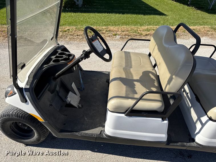 image for item EN0668 2013 Yamaha YDRAX3 golf cart