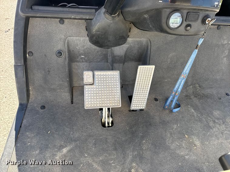 image for item EN0668 2013 Yamaha YDRAX3 golf cart