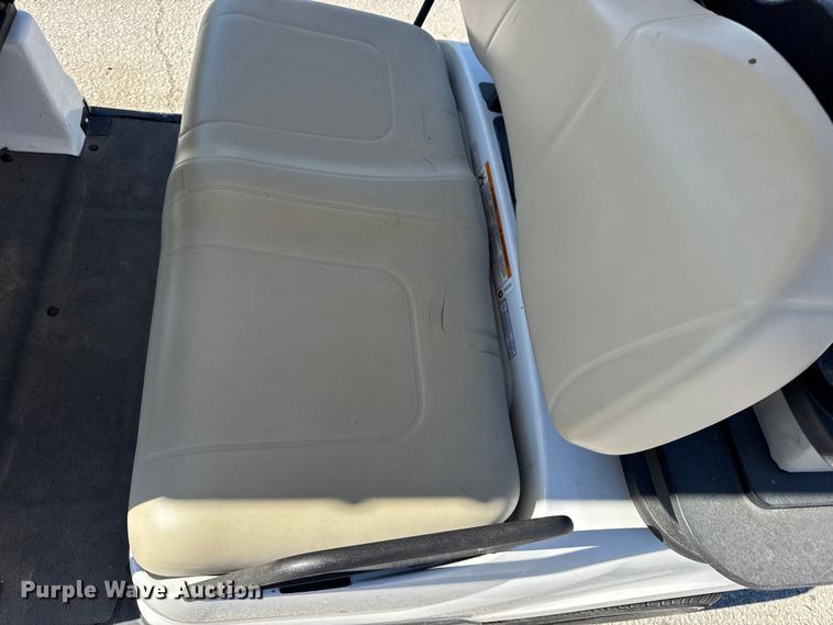 image for item EN0668 2013 Yamaha YDRAX3 golf cart