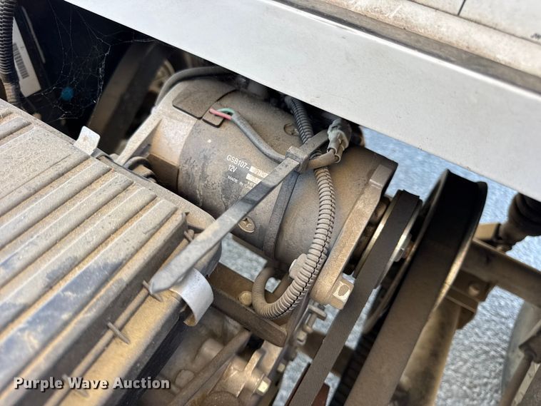 image for item EN0668 2013 Yamaha YDRAX3 golf cart