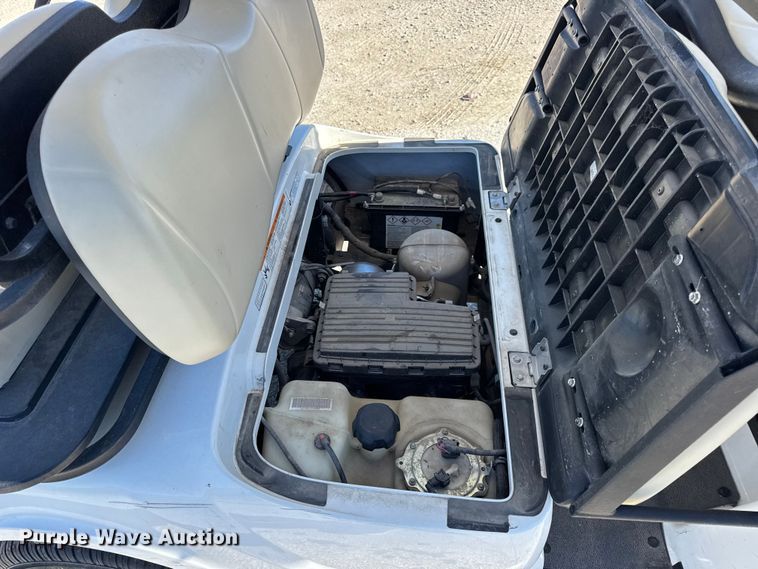 image for item EN0668 2013 Yamaha YDRAX3 golf cart