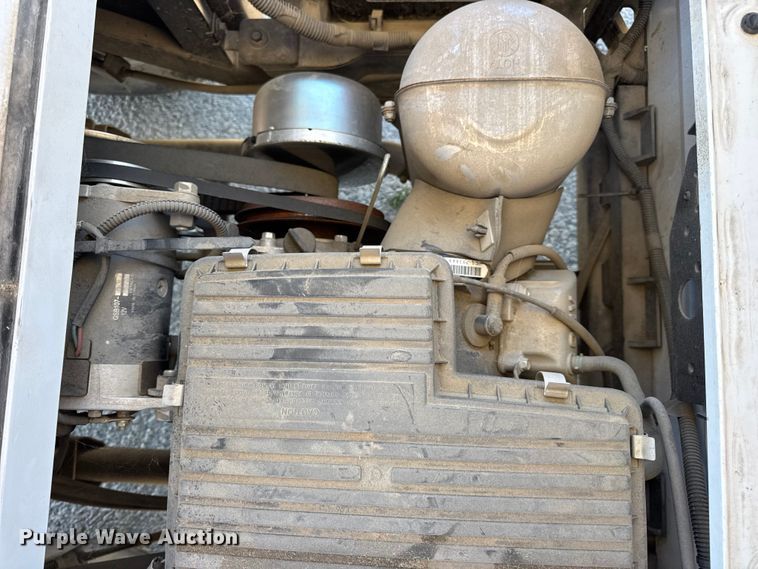 image for item EN0668 2013 Yamaha YDRAX3 golf cart