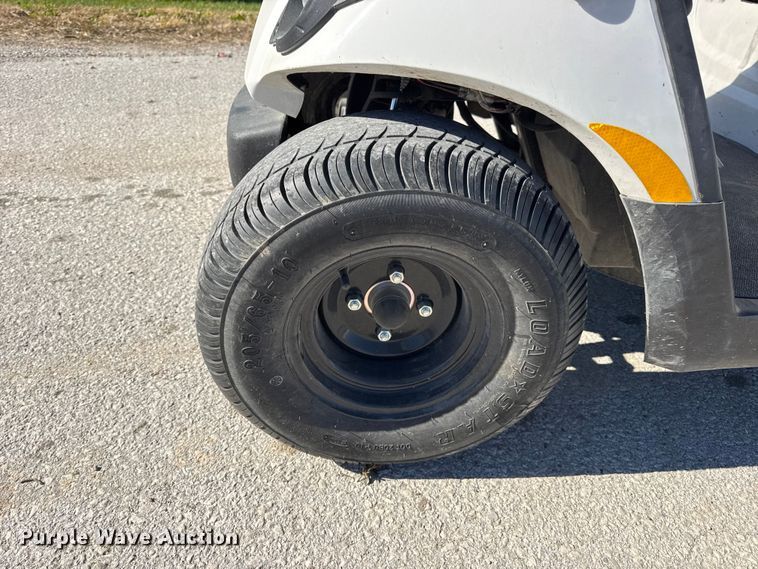 image for item EN0668 2013 Yamaha YDRAX3 golf cart