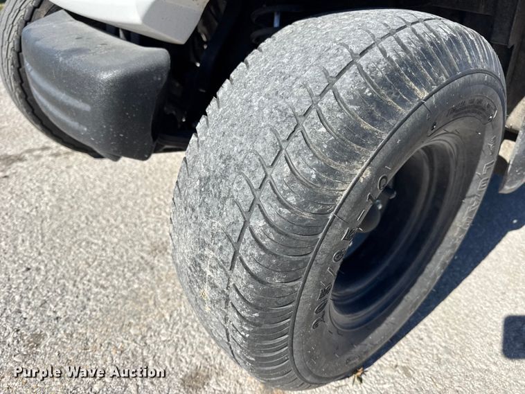 image for item EN0668 2013 Yamaha YDRAX3 golf cart