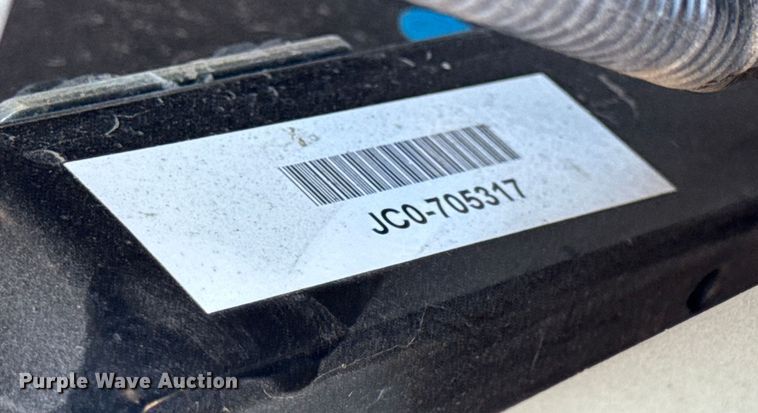 image for item EN0668 2013 Yamaha YDRAX3 golf cart