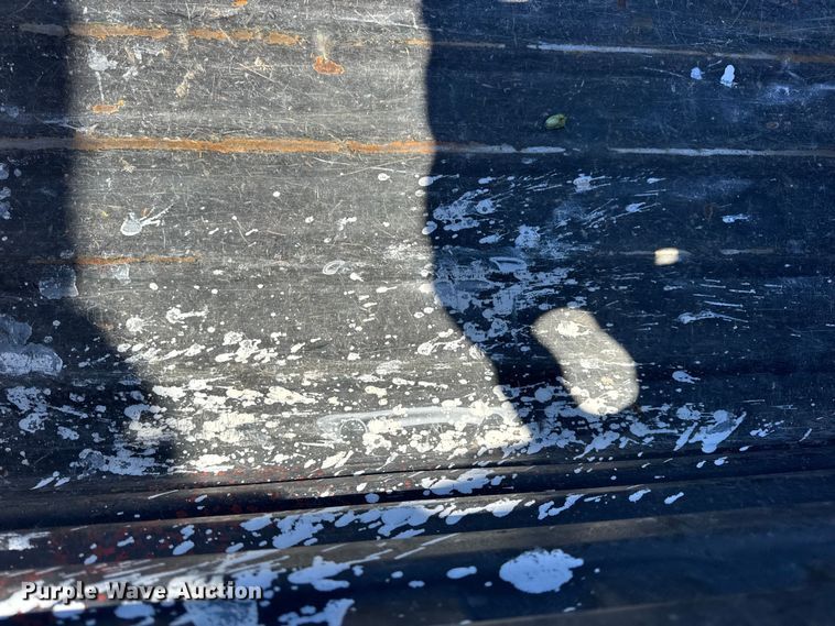 image for item EN0669 2015 John Deere Gator 825i utility vehicle