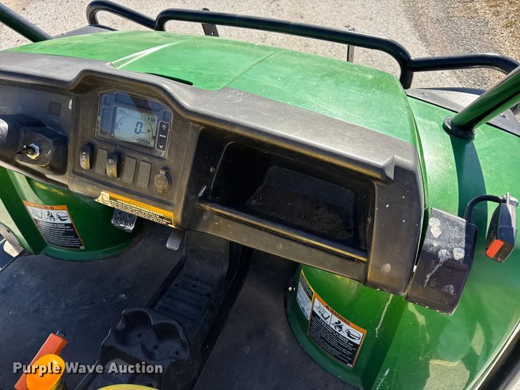 image for item EN0669 2015 John Deere Gator 825i utility vehicle