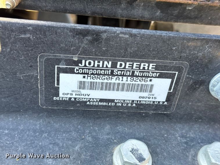 image for item EN0669 2015 John Deere Gator 825i utility vehicle