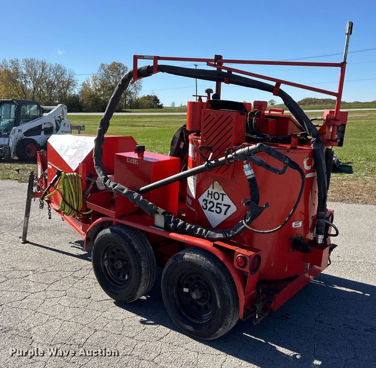 image for item EN0670 2016 Crafco SS125DC70 melter applicator