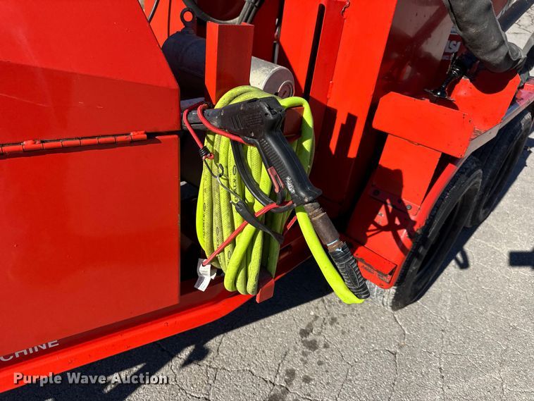 image for item EN0670 2016 Crafco SS125DC70 melter applicator