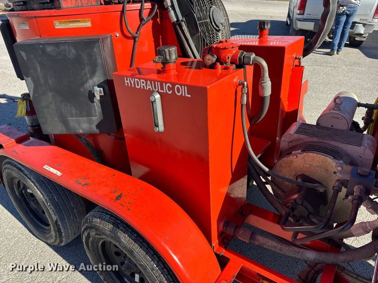 image for item EN0670 2016 Crafco SS125DC70 melter applicator