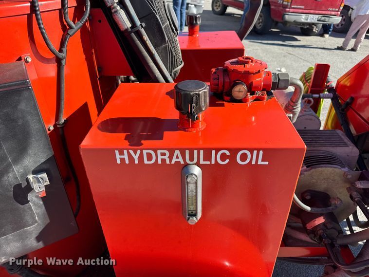 image for item EN0670 2016 Crafco SS125DC70 melter applicator