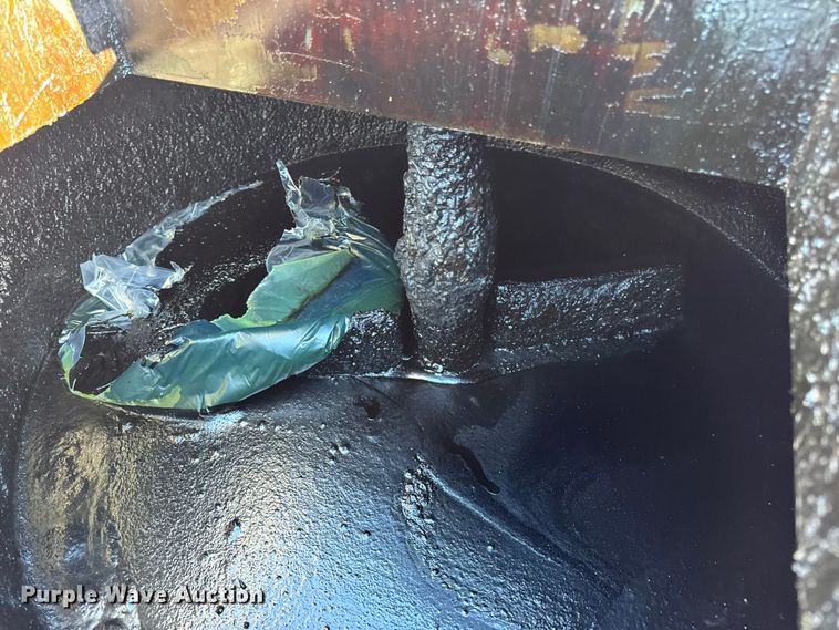 image for item EN0670 2016 Crafco SS125DC70 melter applicator