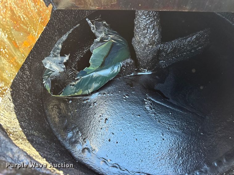 image for item EN0670 2016 Crafco SS125DC70 melter applicator