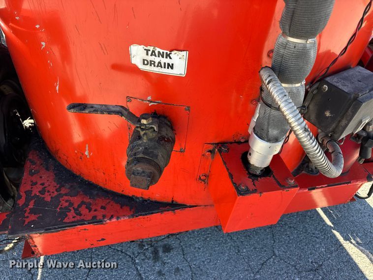 image for item EN0670 2016 Crafco SS125DC70 melter applicator