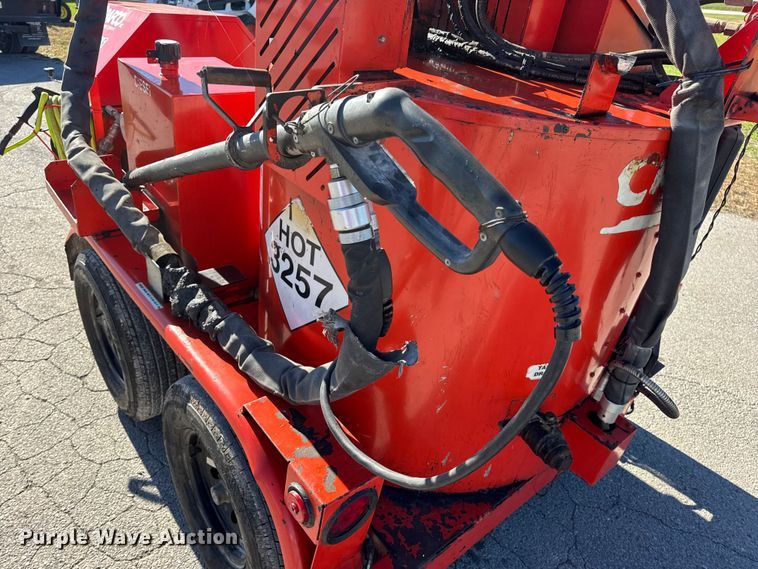 image for item EN0670 2016 Crafco SS125DC70 melter applicator