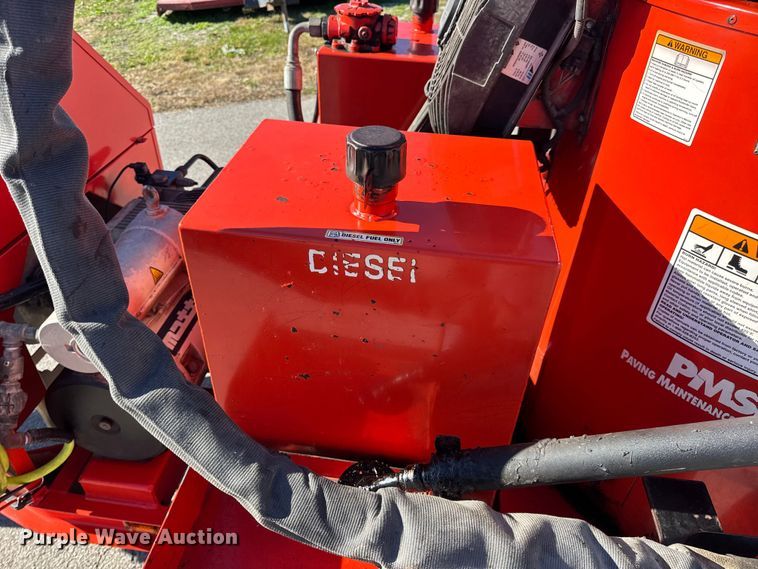 image for item EN0670 2016 Crafco SS125DC70 melter applicator