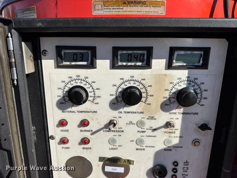 image for item EN0670 2016 Crafco SS125DC70 melter applicator