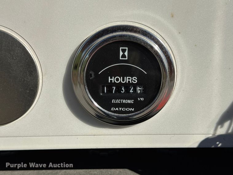 image for item EN0670 2016 Crafco SS125DC70 melter applicator