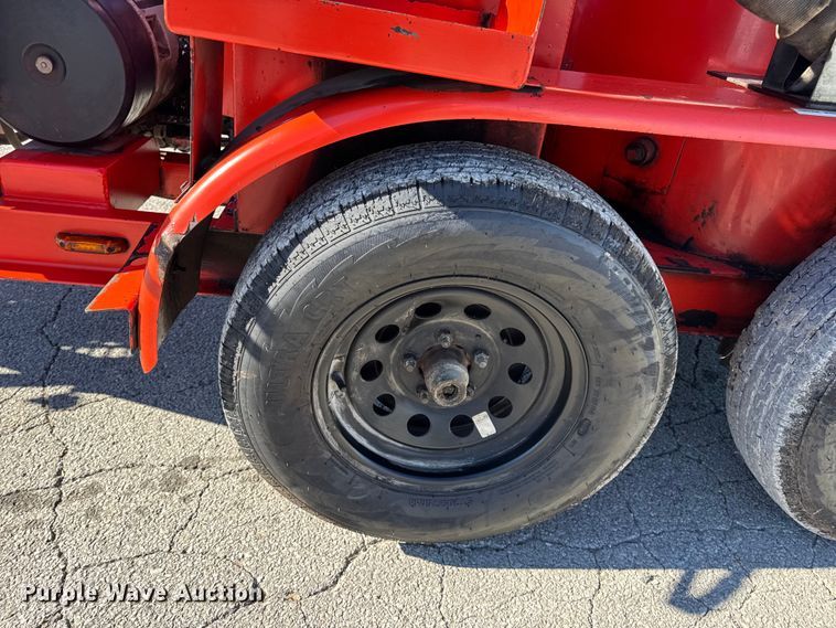 image for item EN0670 2016 Crafco SS125DC70 melter applicator