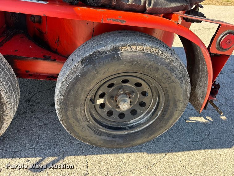 image for item EN0670 2016 Crafco SS125DC70 melter applicator