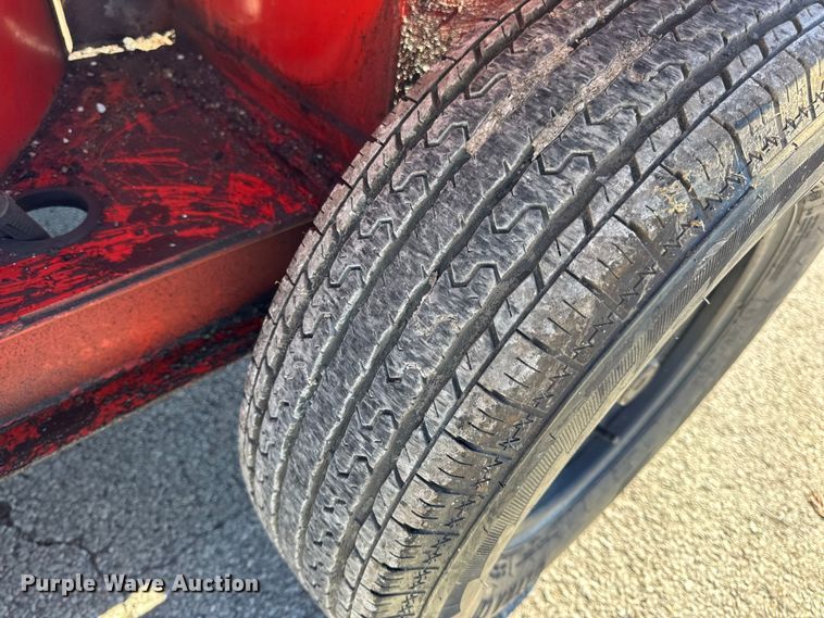 image for item EN0670 2016 Crafco SS125DC70 melter applicator