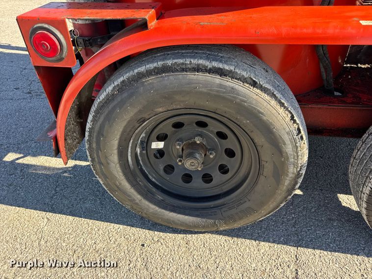 image for item EN0670 2016 Crafco SS125DC70 melter applicator