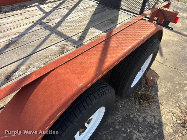 image for item EN0676 2005 Kodiak utility trailer