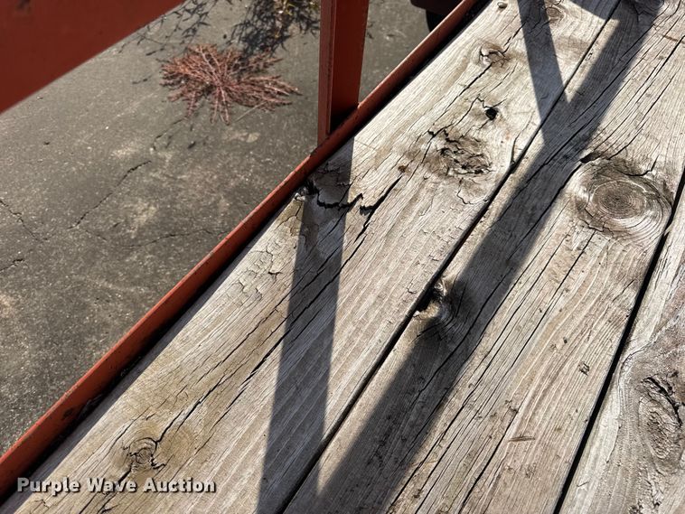 image for item EN0676 2005 Kodiak utility trailer