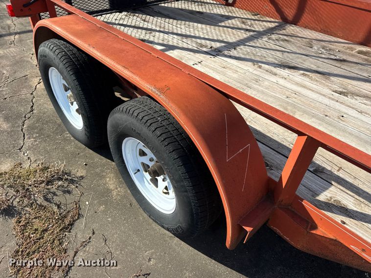 image for item EN0676 2005 Kodiak utility trailer