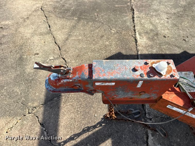 image for item EN0676 2005 Kodiak utility trailer