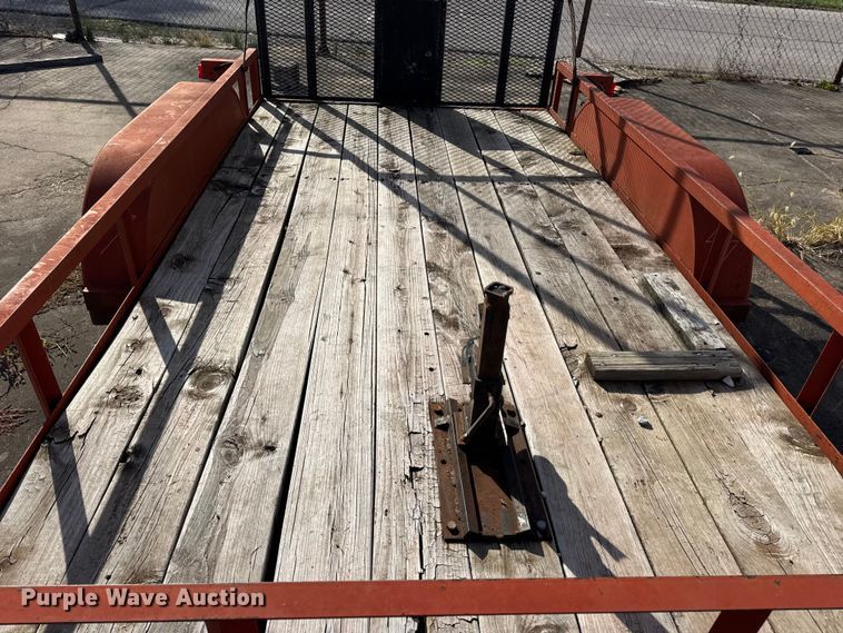 image for item EN0676 2005 Kodiak utility trailer