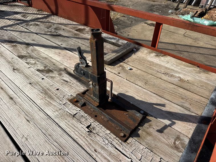 image for item EN0676 2005 Kodiak utility trailer