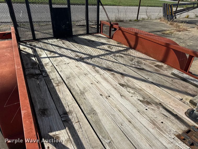 image for item EN0676 2005 Kodiak utility trailer