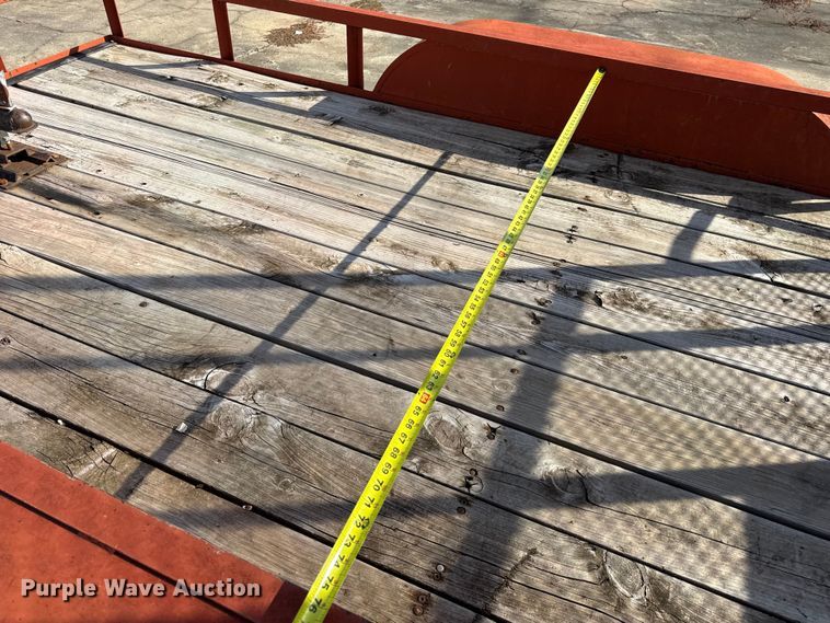 image for item EN0676 2005 Kodiak utility trailer