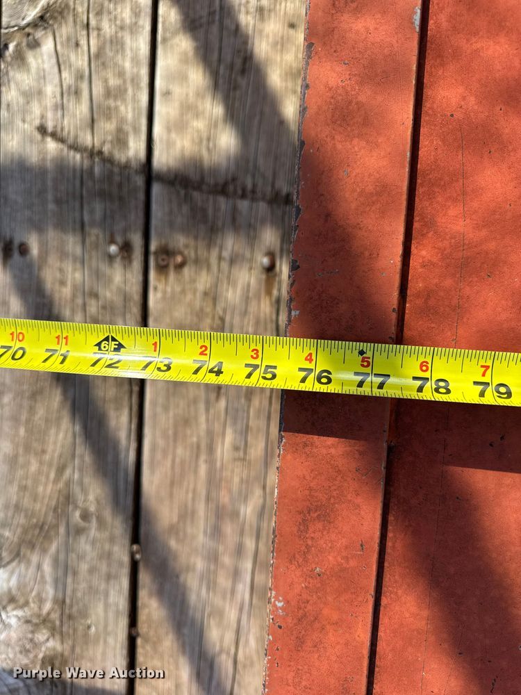 image for item EN0676 2005 Kodiak utility trailer