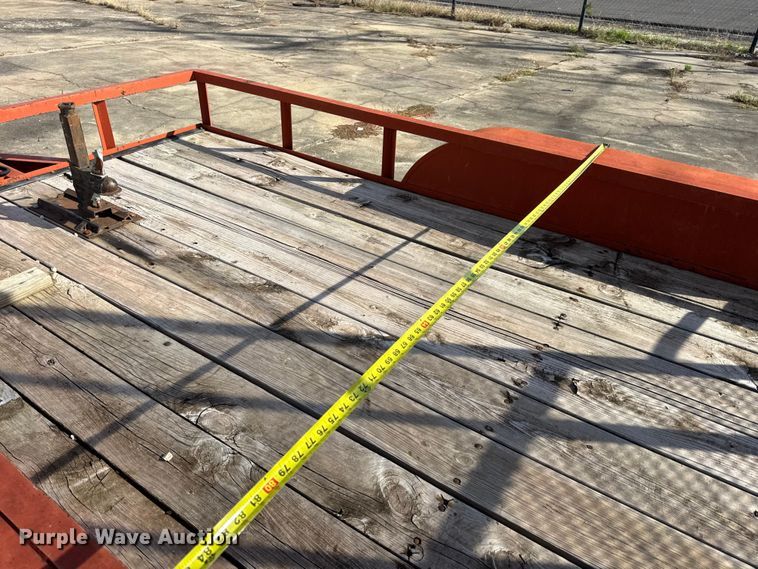 image for item EN0676 2005 Kodiak utility trailer