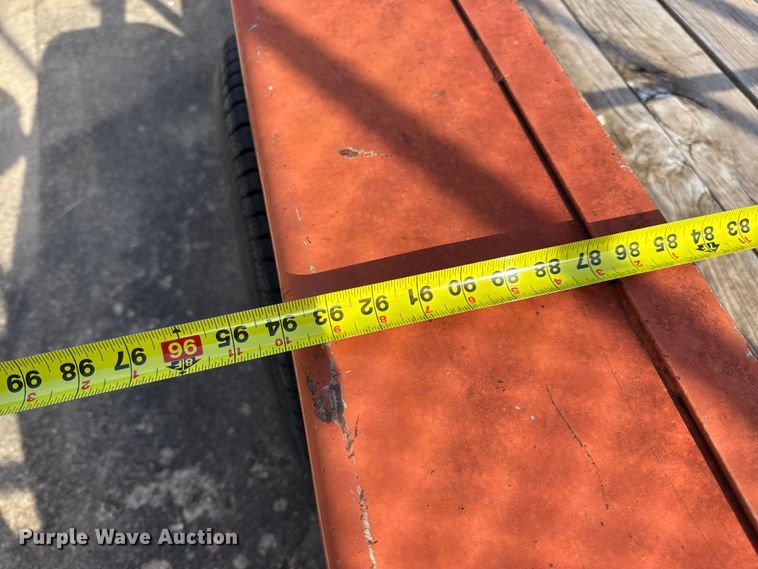 image for item EN0676 2005 Kodiak utility trailer