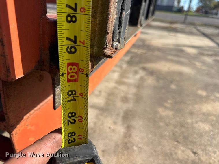 image for item EN0676 2005 Kodiak utility trailer