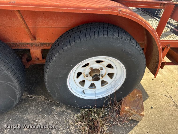 image for item EN0676 2005 Kodiak utility trailer