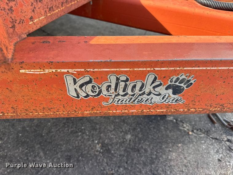 image for item EN0676 2005 Kodiak utility trailer