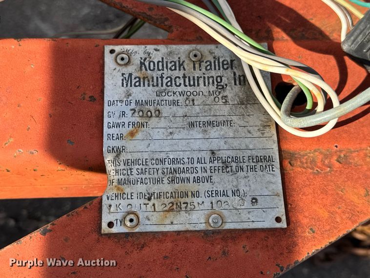 image for item EN0676 2005 Kodiak utility trailer