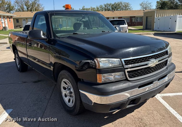 image for item EP0720 2006 Chevrolet Silverado 1500 pickup truck