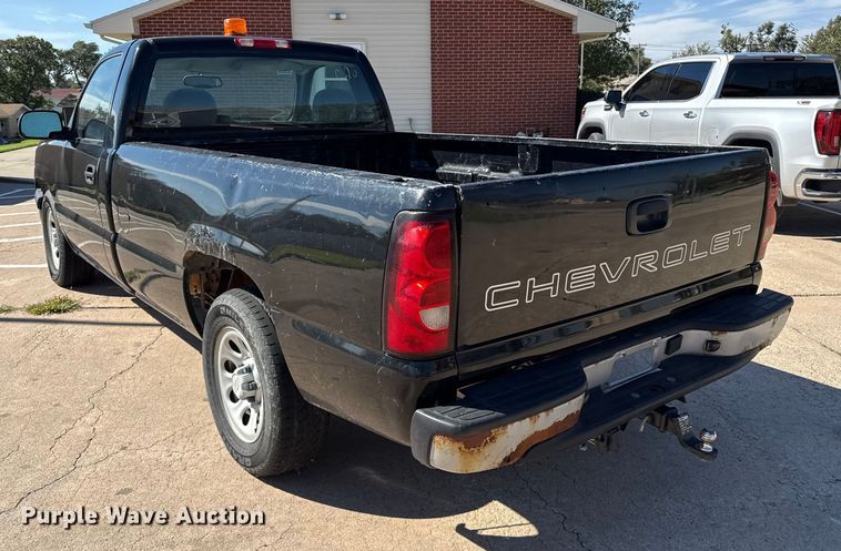 image for item EP0720 2006 Chevrolet Silverado 1500 pickup truck