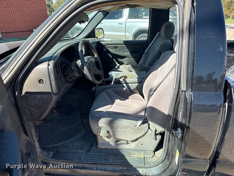 image for item EP0720 2006 Chevrolet Silverado 1500 pickup truck