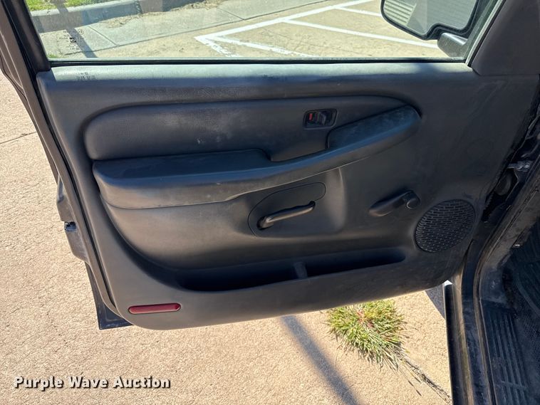 image for item EP0720 2006 Chevrolet Silverado 1500 pickup truck