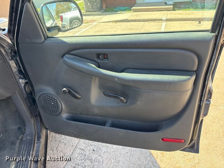 image for item EP0720 2006 Chevrolet Silverado 1500 pickup truck