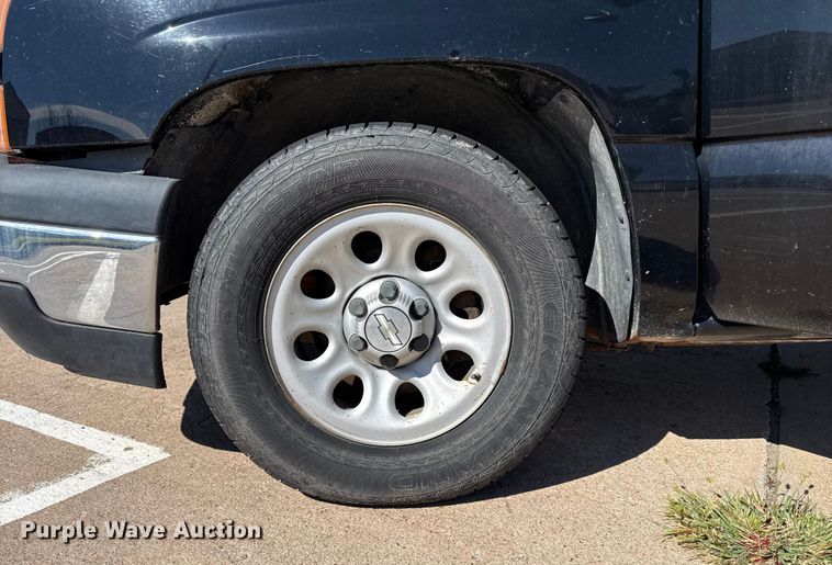 image for item EP0720 2006 Chevrolet Silverado 1500 pickup truck